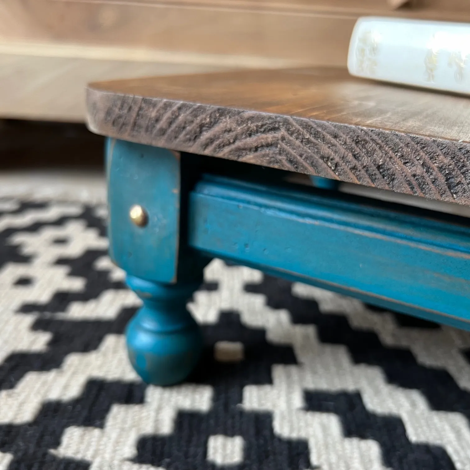 La petite table "L'heure bleue' 