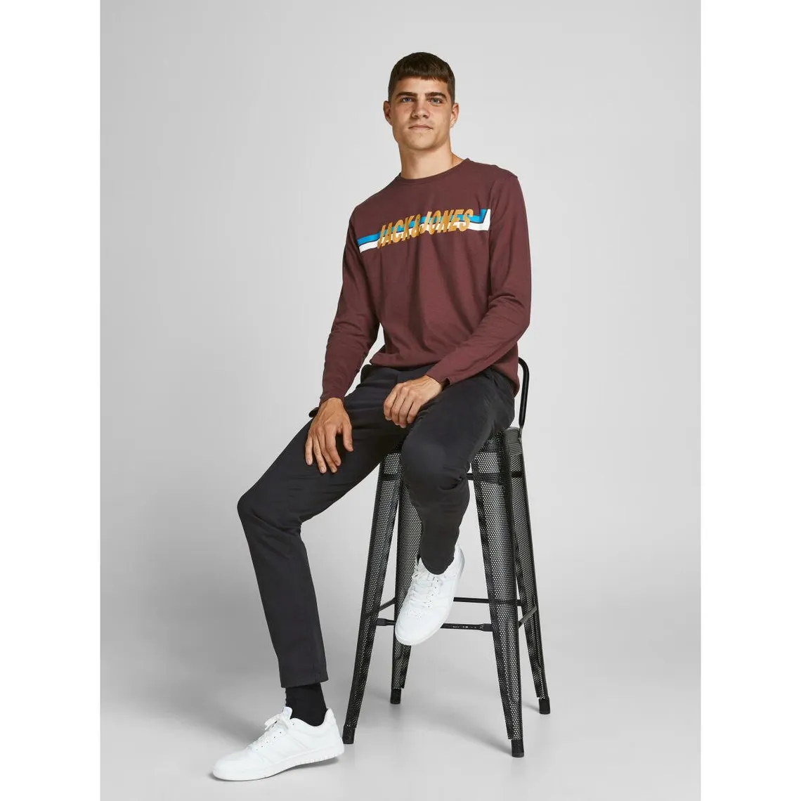 Pantalon chino Slim Fit Noir en coton Tony Jack & Jones - Pantalon Homme sur MenCorner
